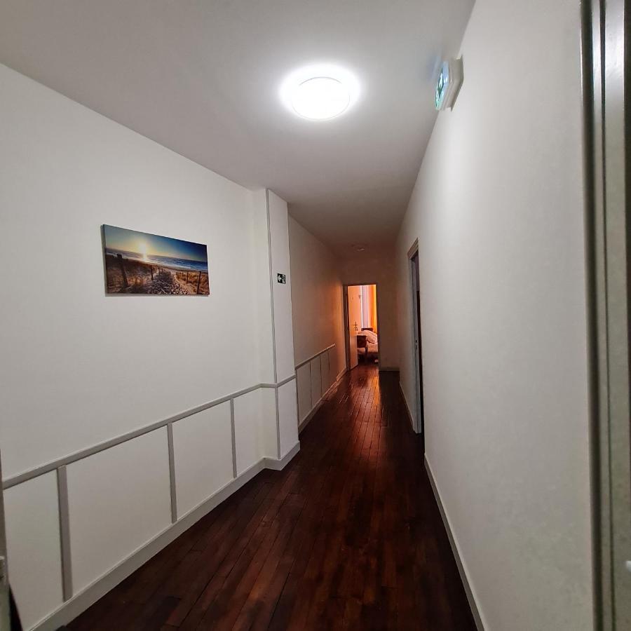 Le Commerce Pont-Sur-Yonne Екстер'єр фото
