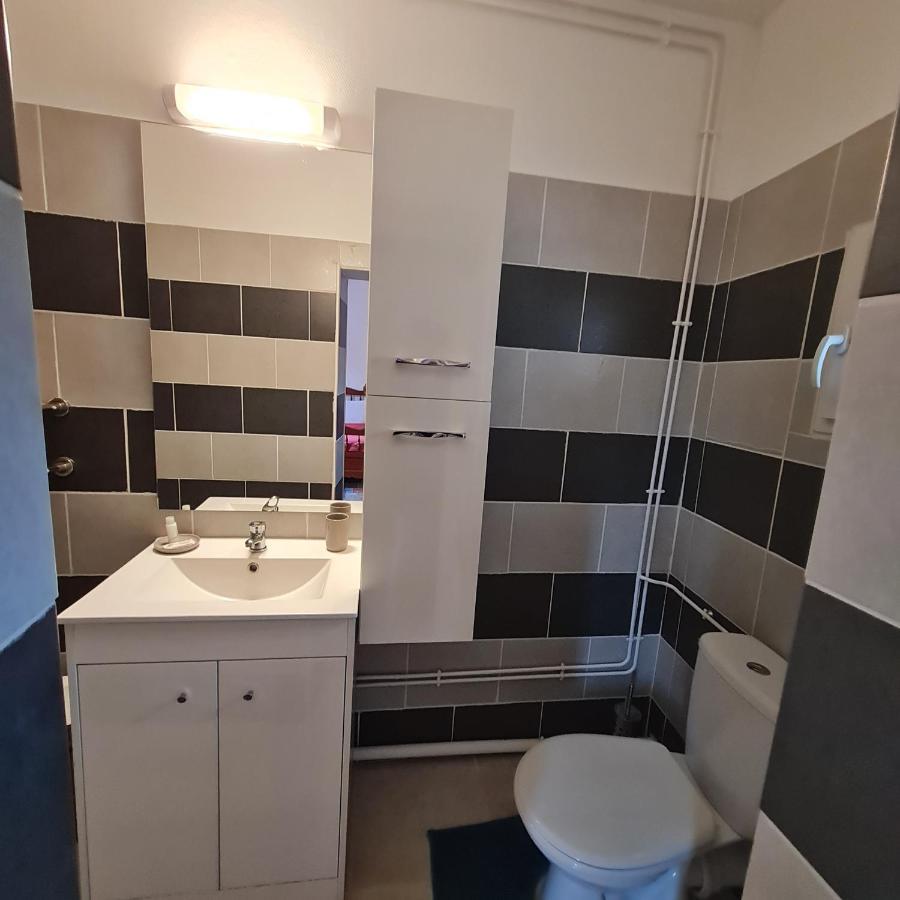 Le Commerce Pont-Sur-Yonne Екстер'єр фото